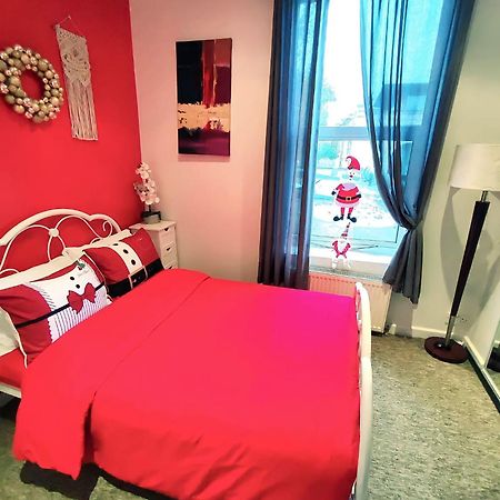 Double Room Lgbt Лондон Экстерьер фото